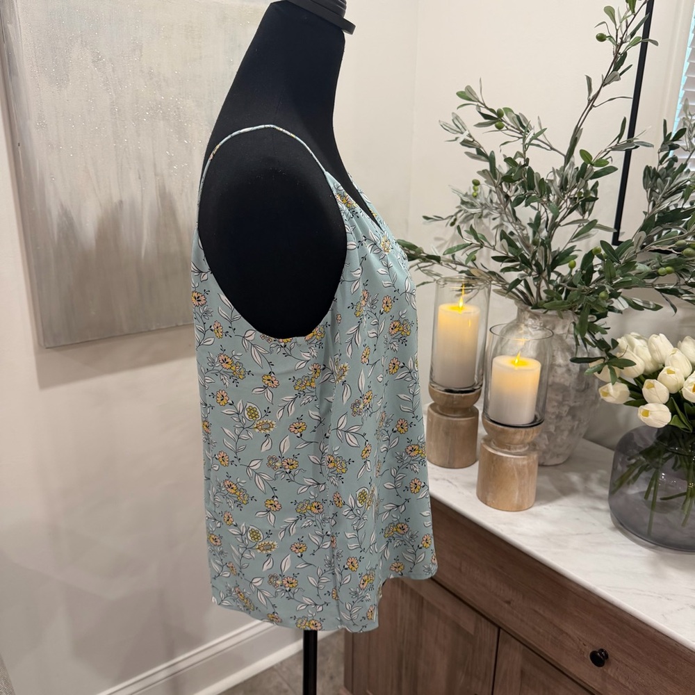 LOFT Floral Camisole in Blue and Yellow Floral with Button Detail - Picture 4 of 16